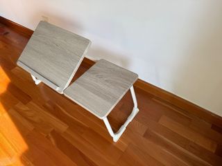 Mesa de cama plegable Medidas: 60x30x27