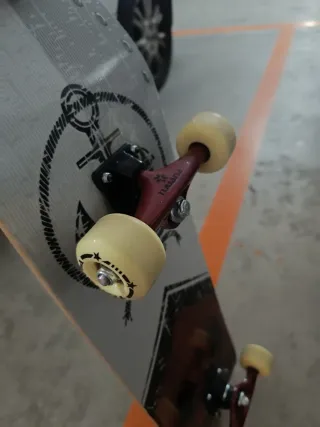 Monopatín Negro TUULANA