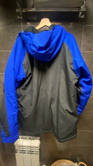 Chaqueta de esquí marca 686 a estrenar