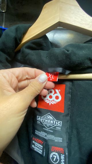 Chaqueta de esquí marca 686 a estrenar