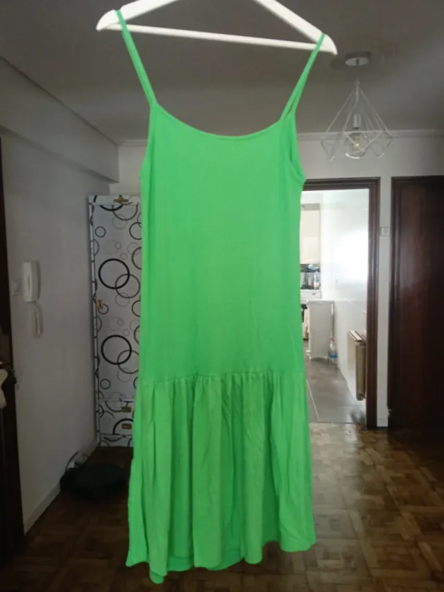 Vestido verde tirantes corto