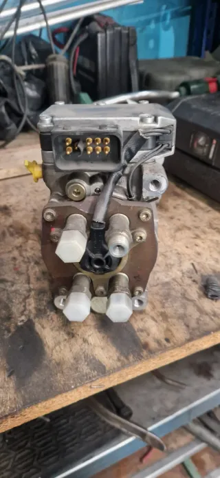 Bomba Inyectora BMW 320d