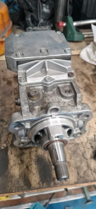 Bomba Inyectora BMW 320d