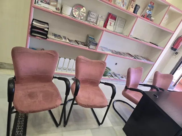 6 Sillas de Oficina para Clientes