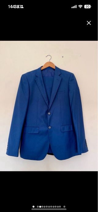 Traje de hombre azul