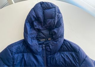 Anorak acolchado tipo plumas.