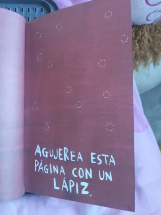 Destroza este diario. Ahora a todo color