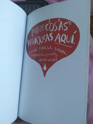 Destroza este diario. Ahora a todo color