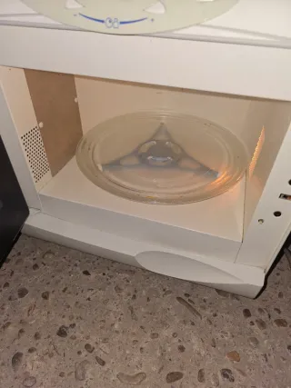 Microondas Whirlpool con grill