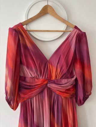 Vestido fiesta elegante, colorido,naranja y rosa.