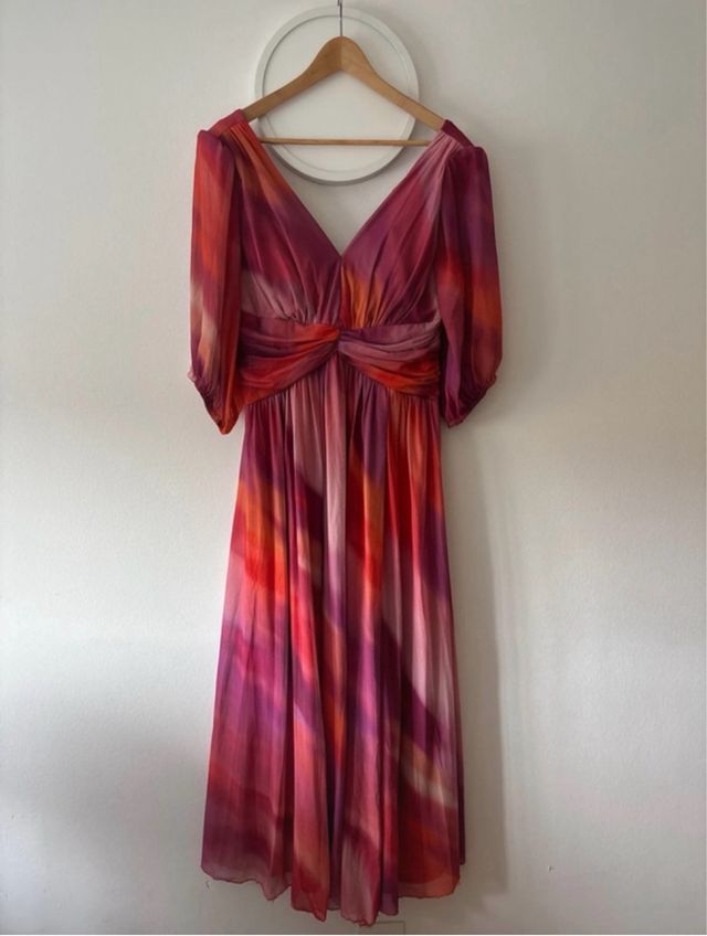 Vestido fiesta elegante, colorido,naranja y rosa.