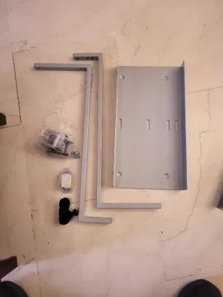 Soporte Torre PC Ikea