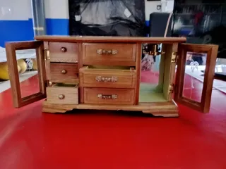 Joyero musical de madera