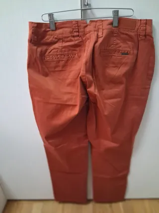 Pantalón largo marrón/naranja