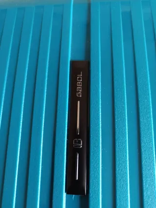 Maleta Grande Nueva con Etiquetas