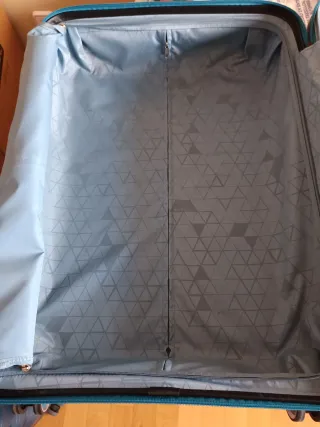 Maleta Grande Nueva con Etiquetas