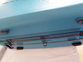 Maleta Grande Nueva con Etiquetas