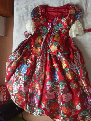 Traje de Fallera Verde y Rojo