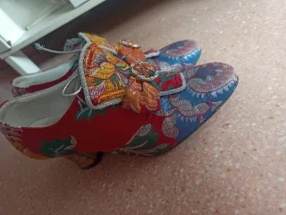 Traje de Fallera Verde y Rojo