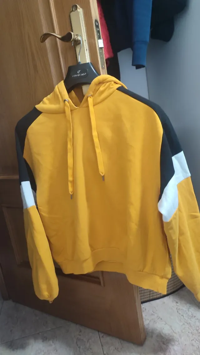 Sudadera H&M Colorblock Amarilla