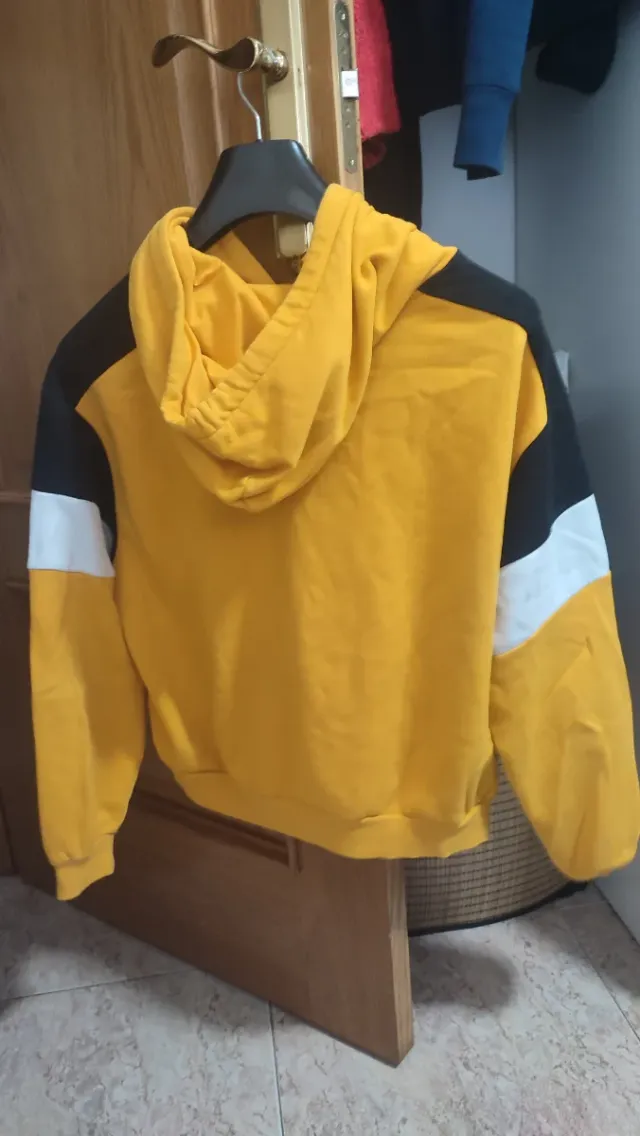 Sudadera H&M Colorblock Amarilla