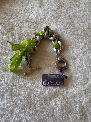 Pulsera Ciclón Plata y Tela Verde