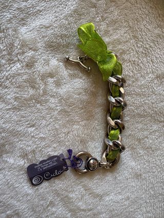 Pulsera Ciclón Plata y Tela Verde