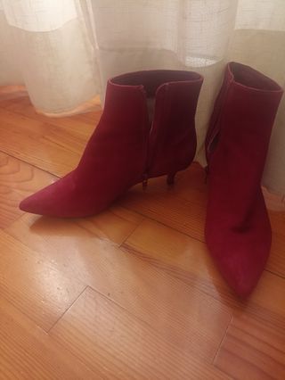 Botines Unisa granate talla 36