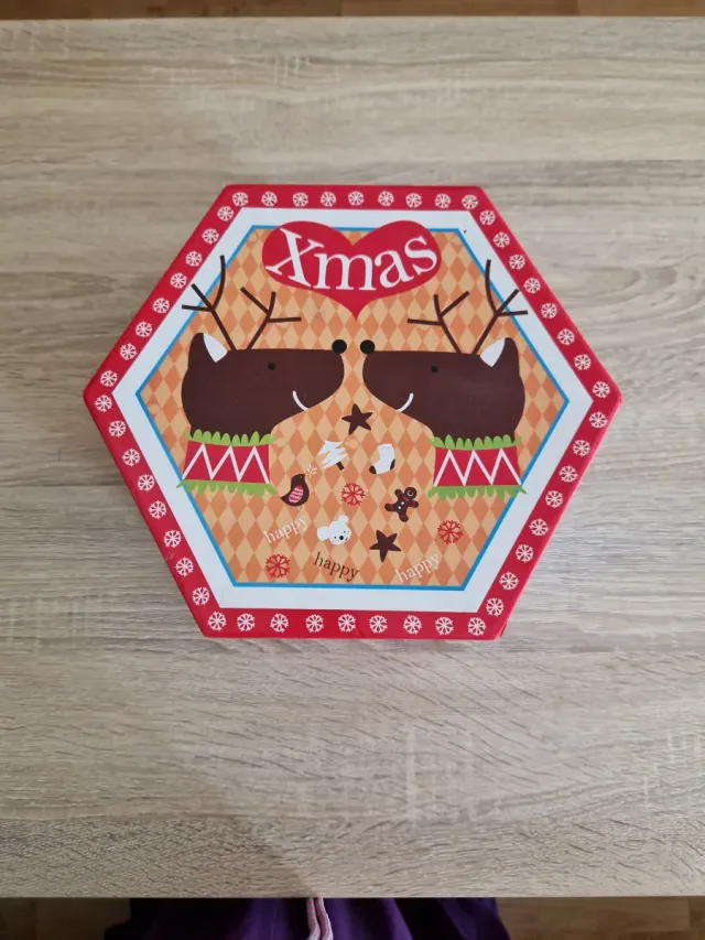 Caja Navideña Hexagonal Xmas Reindeer