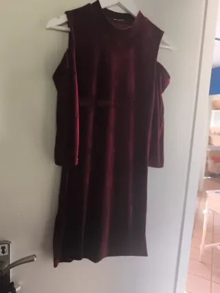 Vestido de terciopelo color burdeos/granate