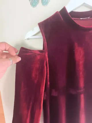 Vestido de terciopelo color burdeos/granate
