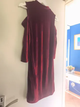 Vestido de terciopelo color burdeos/granate