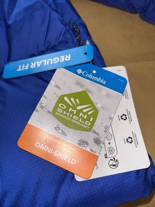 Chaqueta de plumas Columbia NUEVA.