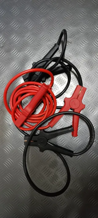 Pinzas de coche para arrancar batería