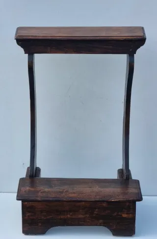 Antico inginocchiatoio in legno massello