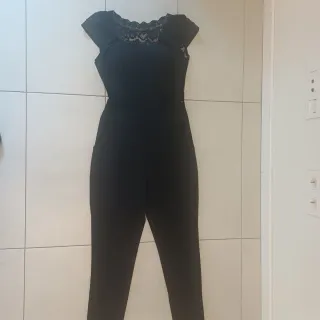 Mono de vestir negro mujer