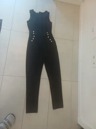 Mono negro mujer vestir