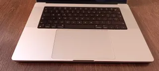 Apple MacBook Pro 16 A2485