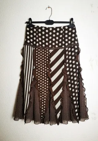 Falda midi estampada lunares y rayas