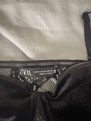 Top encaje y terciopelo negro Talla M