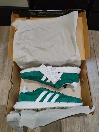 Adidas Run 60s 2.0 Talla 44 sin estrenar