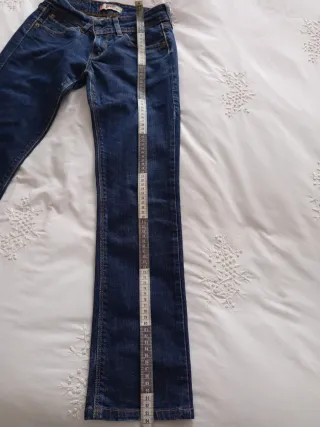 Jeans Levi's niña talla 27x 32