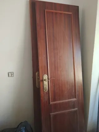 Puertas de madera los dos 30€