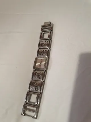 Relojes y pulseras Guess y Pandora