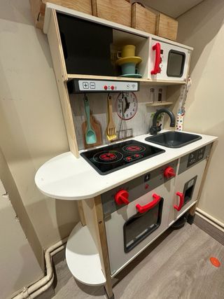 Cocinita infantil de madera