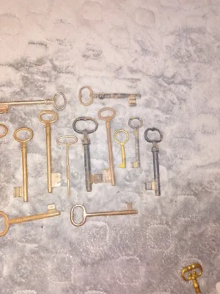 Set di chiavi antiche
