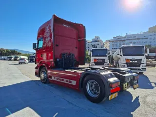 Camión Scania R420 Rojo