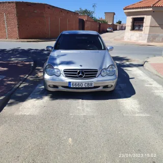 Mercedes-Benz Clase C 2003