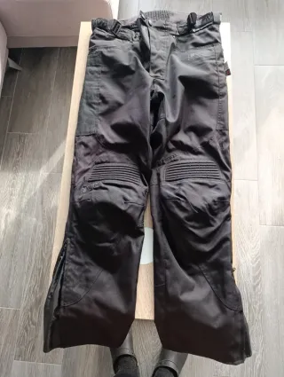 Pantalón de moto negro marca EVO Talla L
