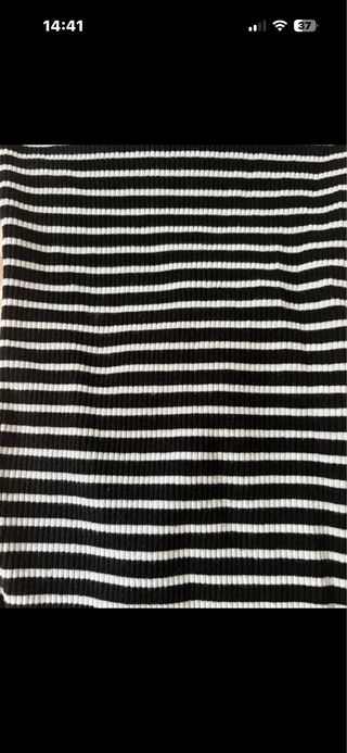 Vestido de rayas negro y blanco